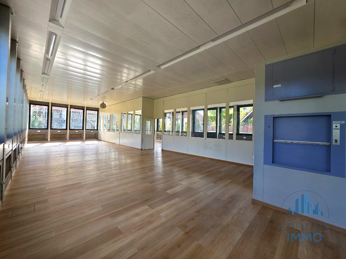 Bureaux de 360 m² entièrement aménagés — Tavannes
