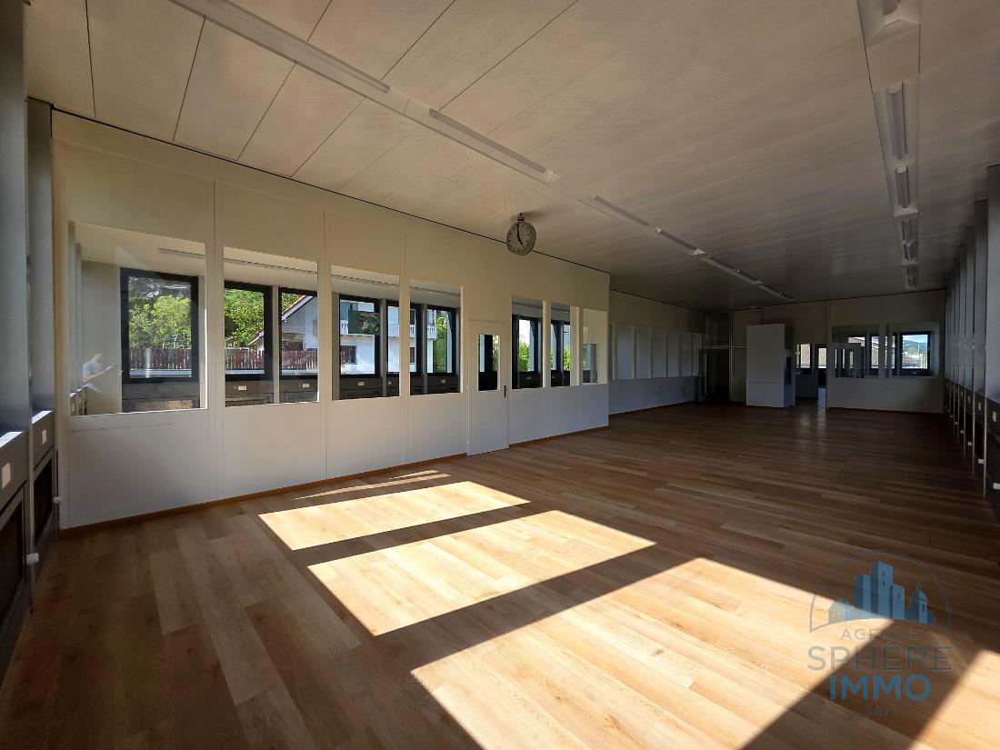 Bureaux de 360 m² entièrement aménagés — Tavannes