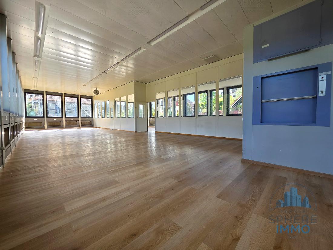 Bureaux de 360 m² entièrement aménagés — Tavannes
