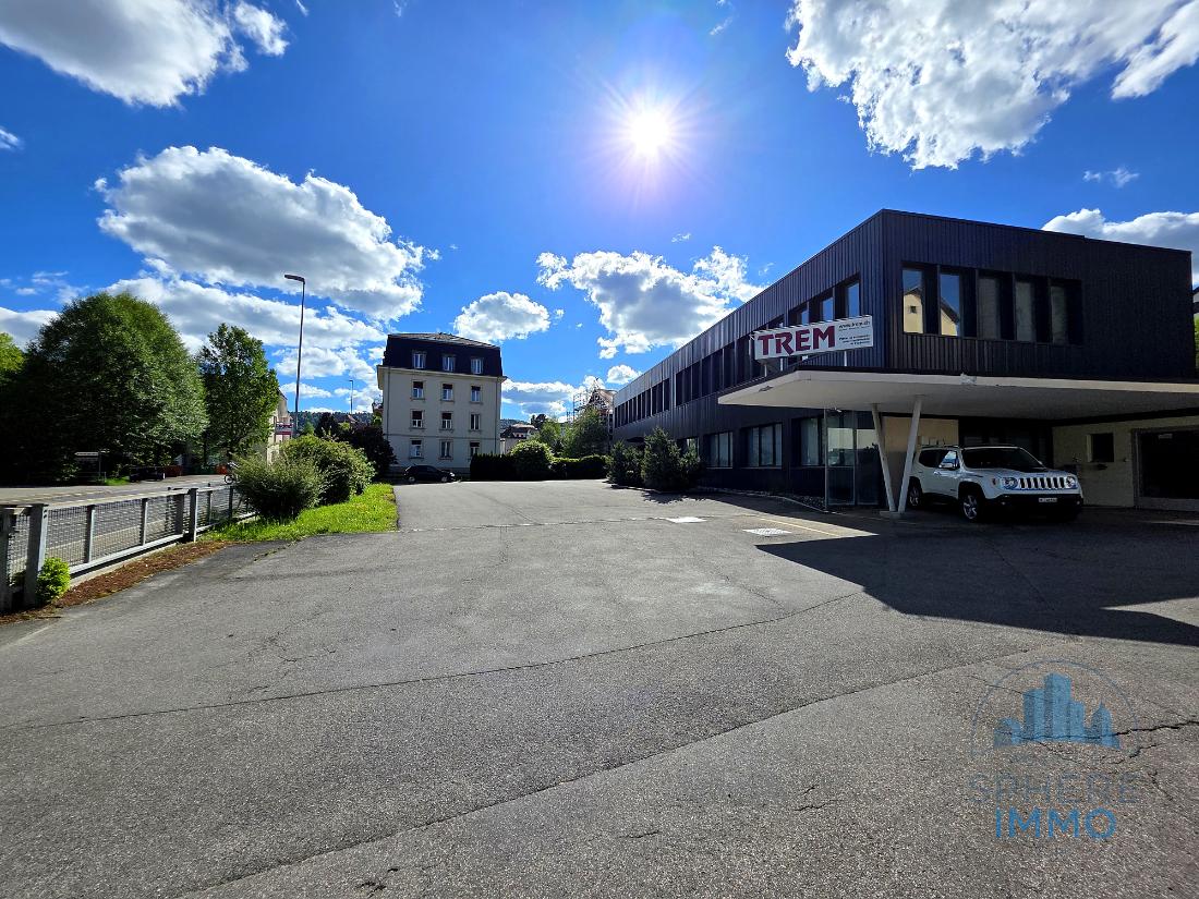 Bureaux de 360 m² entièrement aménagés — Tavannes