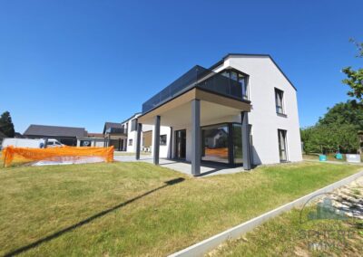 Villa neuve 5,5 pièces avec piscine — Bure, villa A