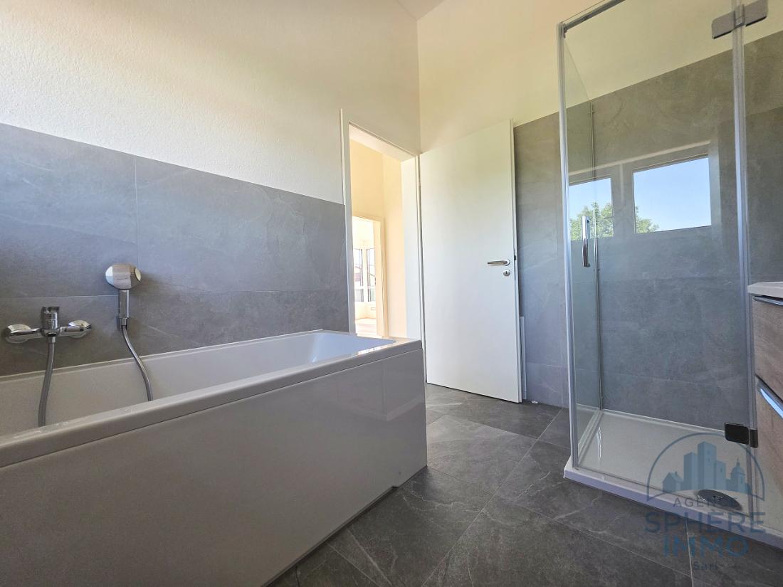 Villa neuve 5,5 pièces avec piscine — Bure, villa A