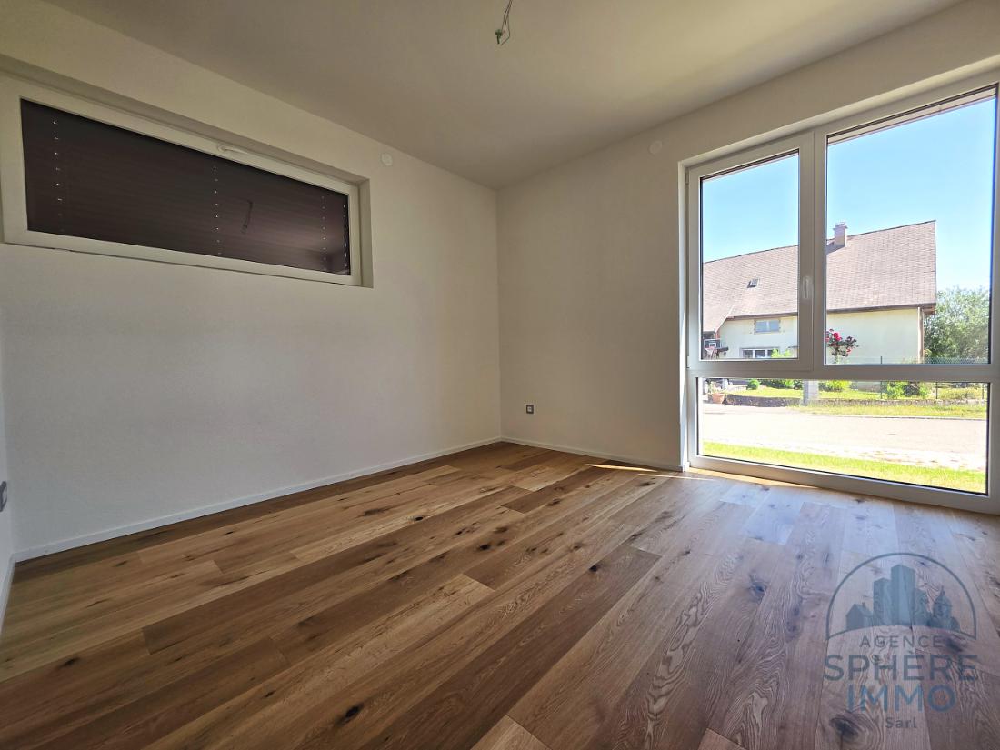 Villa neuve 5,5 pièces avec piscine — Bure, villa A