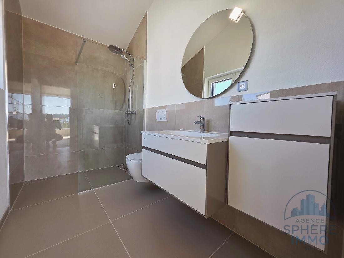 Villa neuve 5,5 pièces avec piscine — Bure, villa A