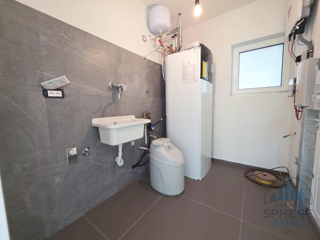 Villa neuve 5,5 pièces avec piscine — Bure, villa A