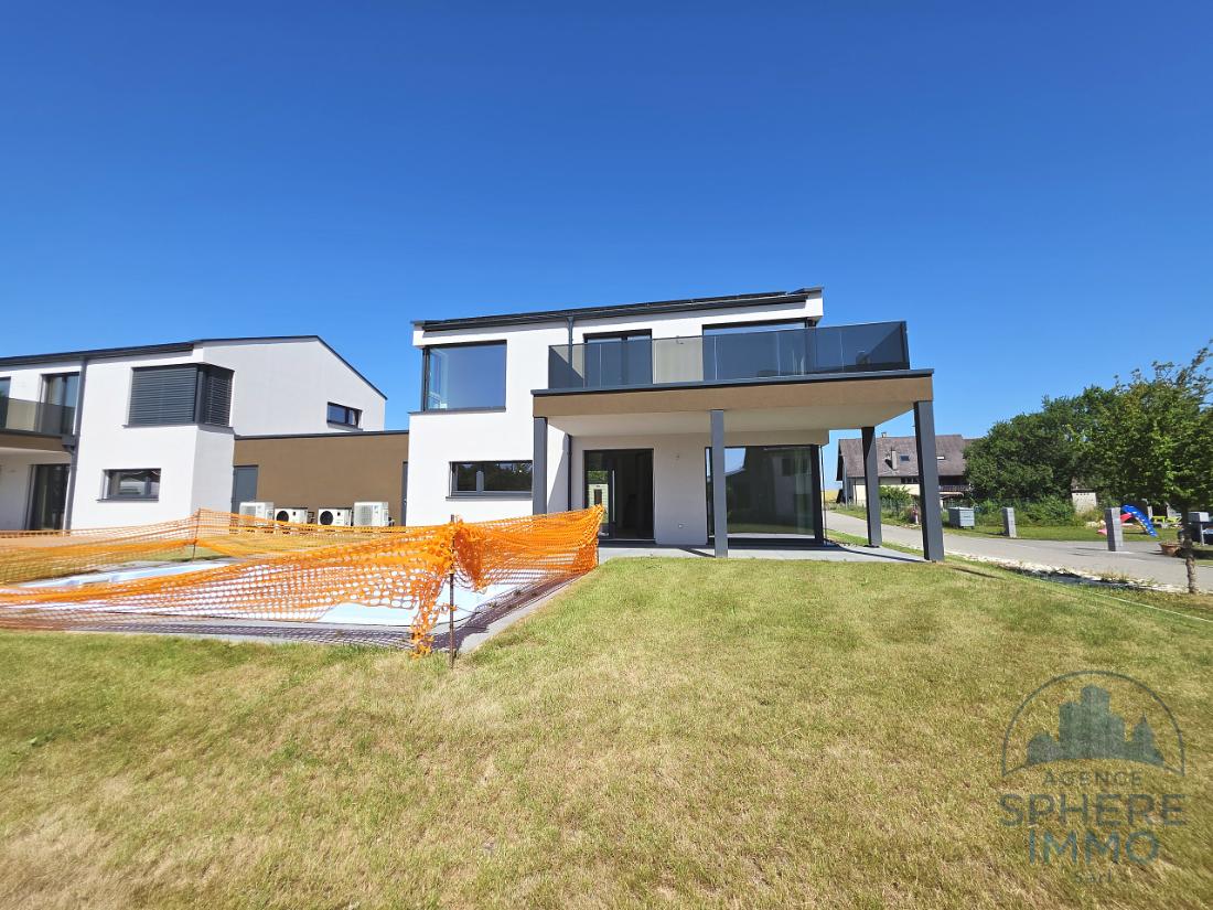 Villa neuve 5,5 pièces avec piscine — Bure, villa A
