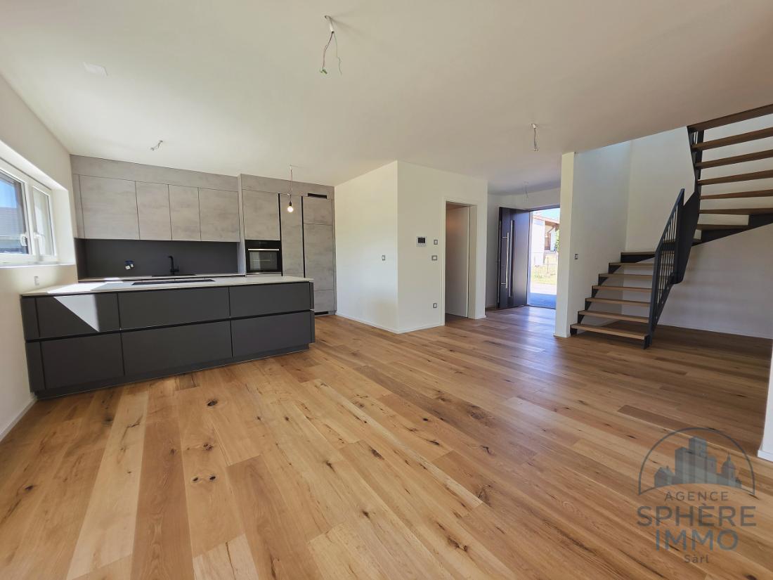 Villa neuve 5,5 pièces avec piscine — Bure, villa A