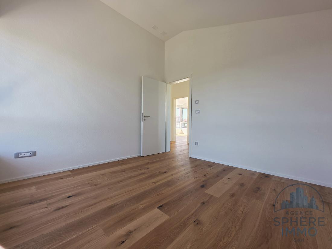 Villa neuve 5,5 pièces avec piscine — Bure, villa B